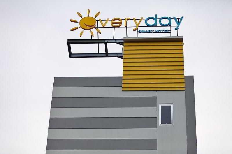 Everyday Smart Hotel - Malang Exteriér fotografie