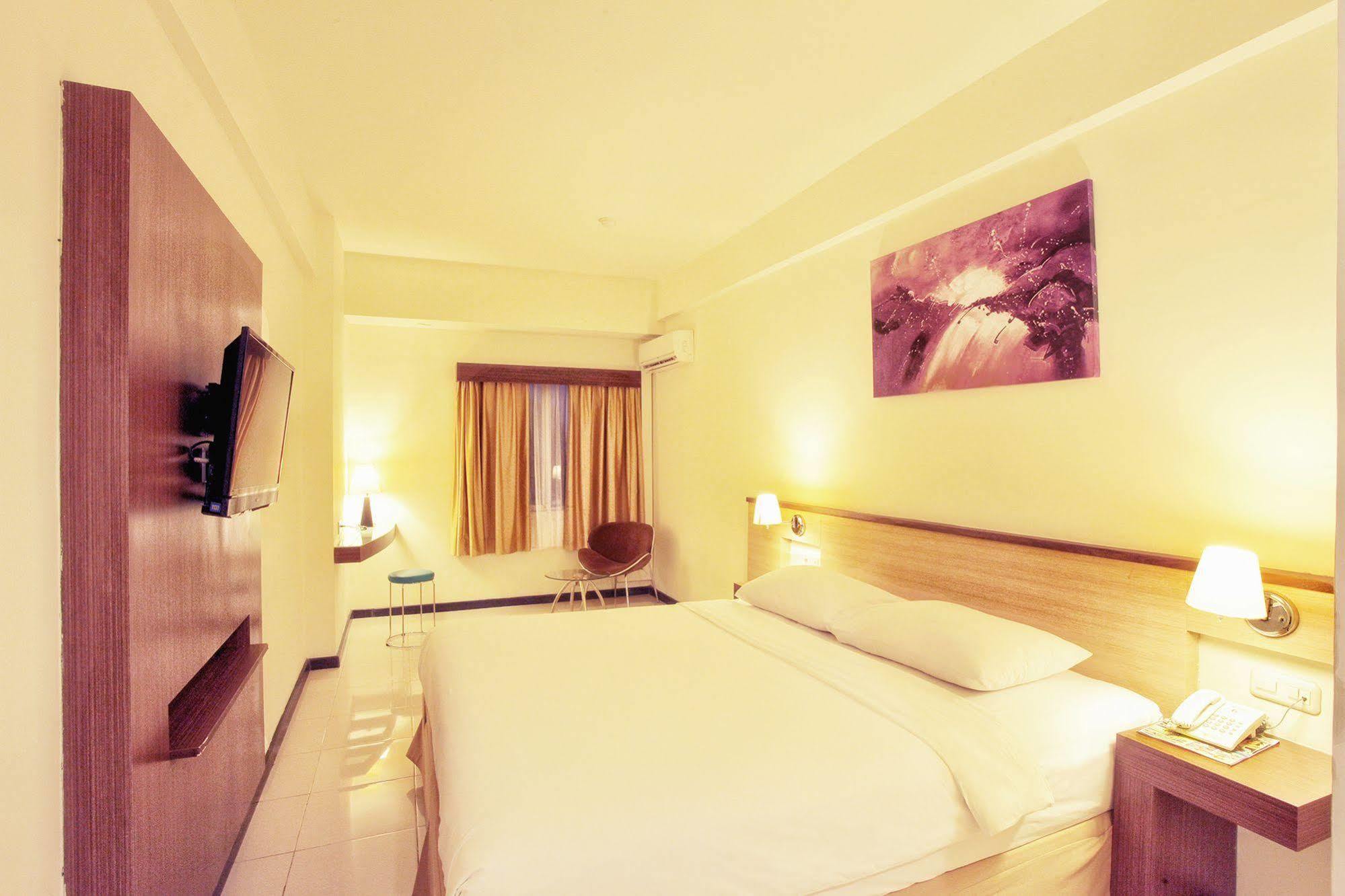 Everyday Smart Hotel - Malang Exteriér fotografie